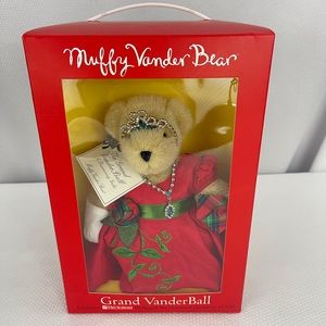 Muffy VanderBear Grand VanderBall Exclusive FAO Schwarz  NIB VTG 
1998.